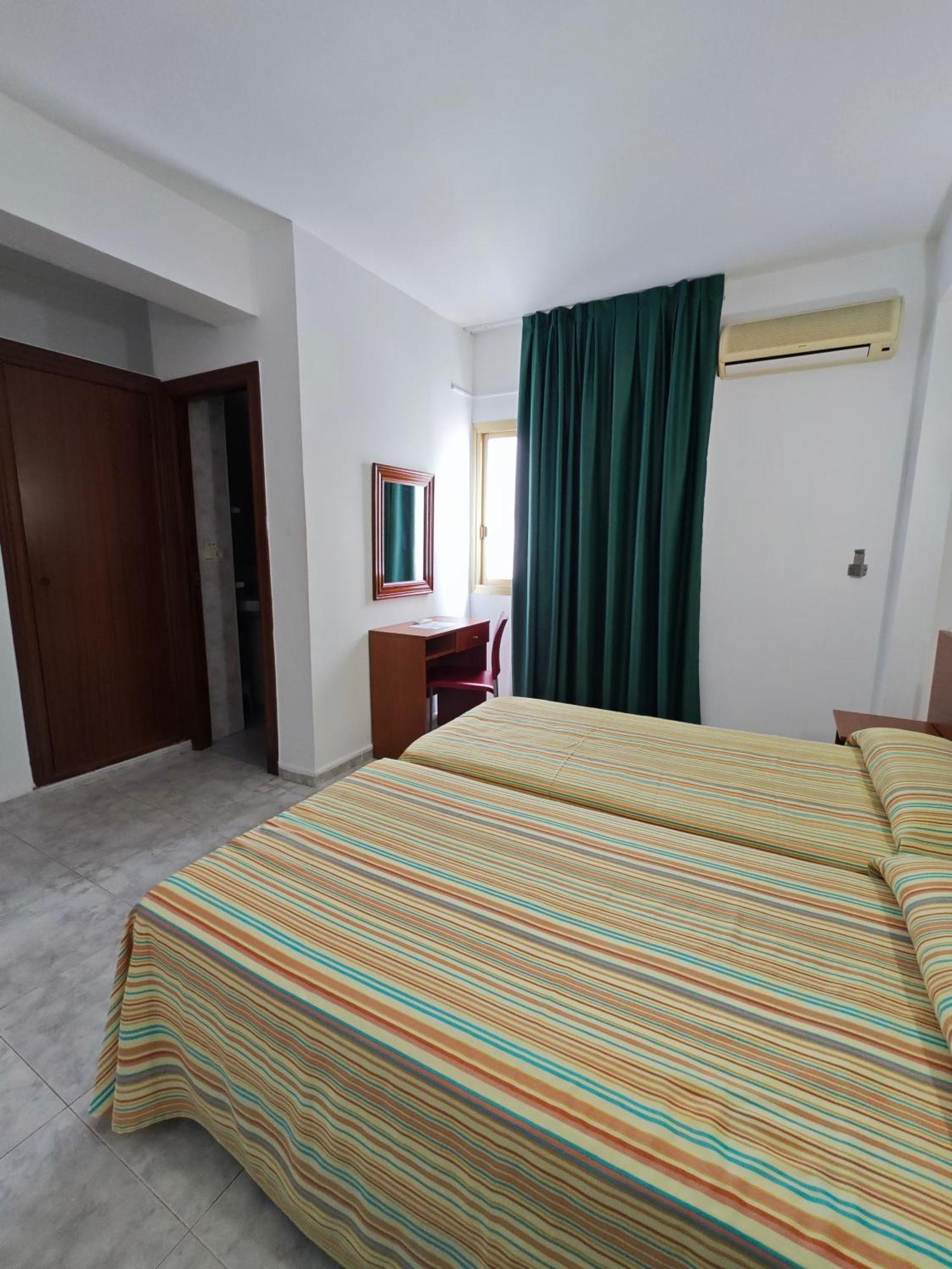 Hotel Camposol Benidorm Luaran gambar